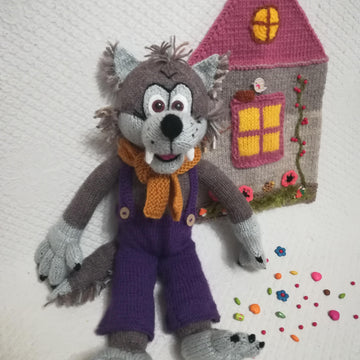 Big Wolf Toy Knitting pattern, knit DIY plush wolf for the tale of the 3 pigs