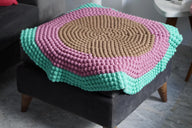 Bobble stitch round blanket