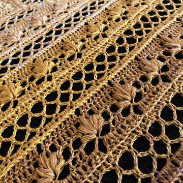 Triangular Scarf "Chaldene"
