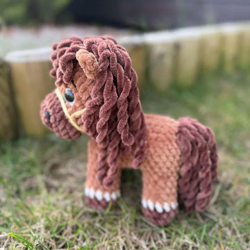 Plush horse toy