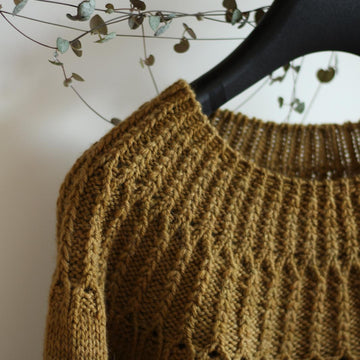Javelin pullover