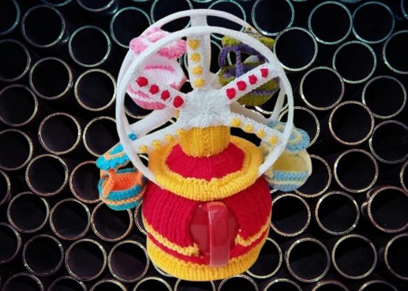 Big Wheel Tea Cosy