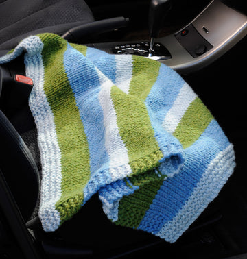 Compact Car Blanket in Lion Brand Wool-Ease Thick & Quick - L10446
