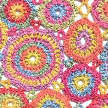 Kissing Circles Crochet Blanket