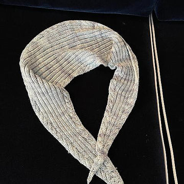 Fish tail scarf