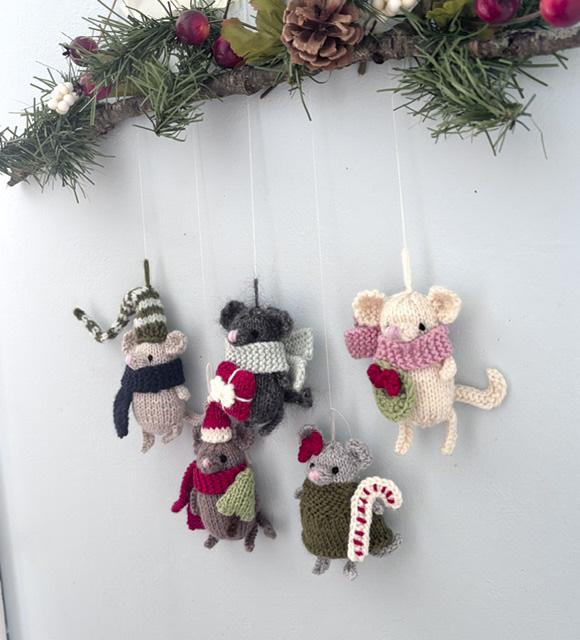 Mouse Christmas Ornament Knit Pattern