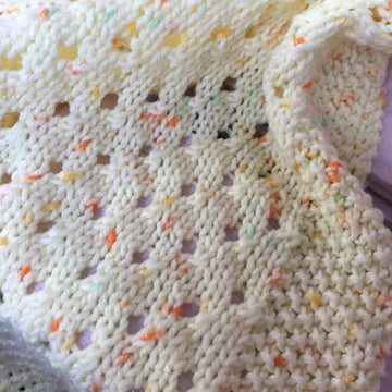 Easy Eyelets Baby Blanket Set