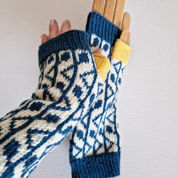 Buds in May Mitts