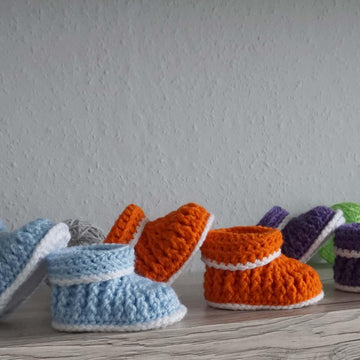 Crochet Pattern for sweet Baby Booties!