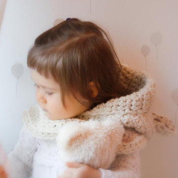 Bessy polar bear hood