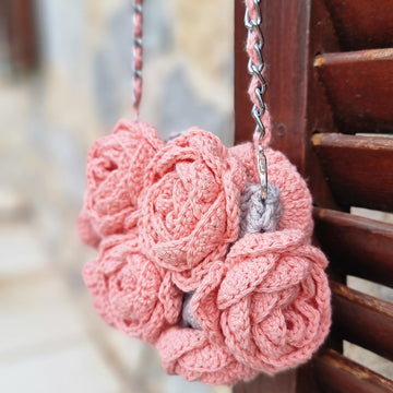 Mobile phone crossbody bag with 3D rose granny square crochet pattern T28