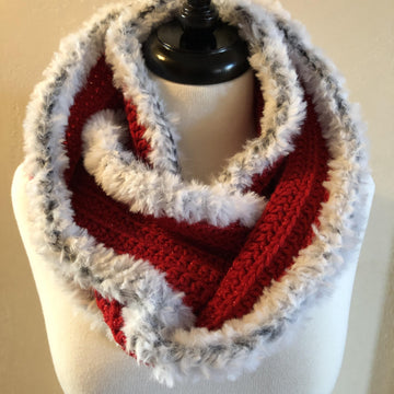 Beginner Winter Crochet Infinity Scarf