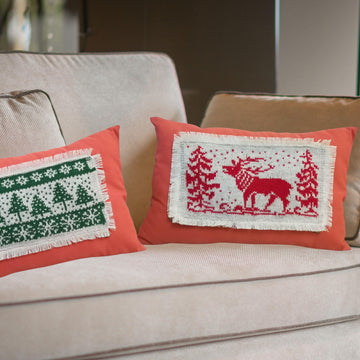 Knitting pattern Interchangeable pillow panels to decorate your home for Christmas.