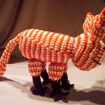 Crochet loth-cat