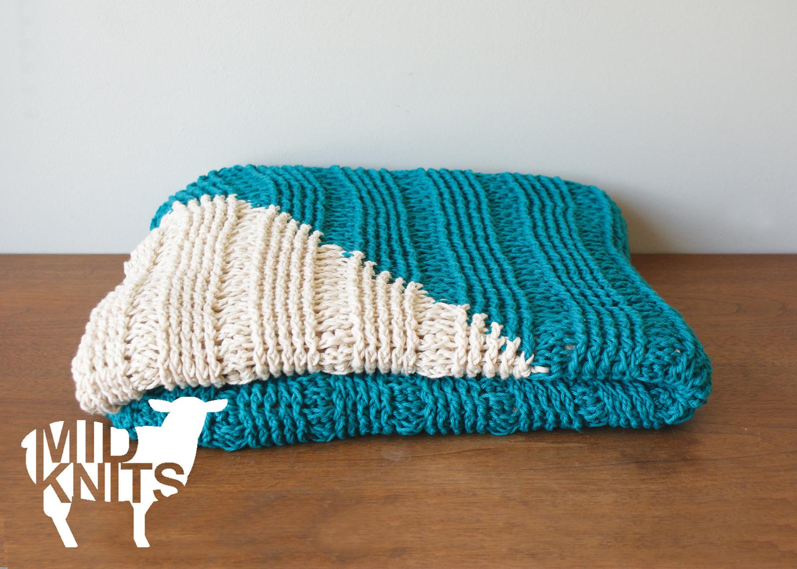 Triangle Color Blocked Throw Blanket (2015002)