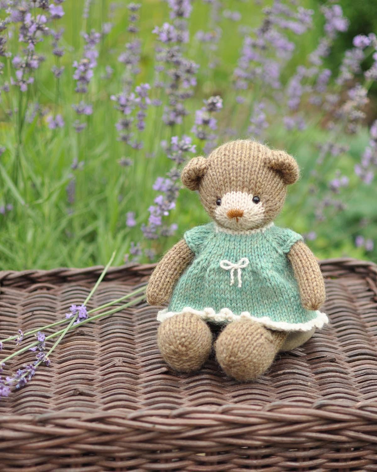 Coco and Toto The Bears - in the round method