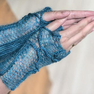 Entangled Mitts