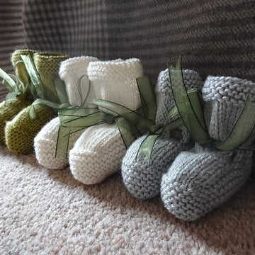 Classic 4ply Baby Bootees