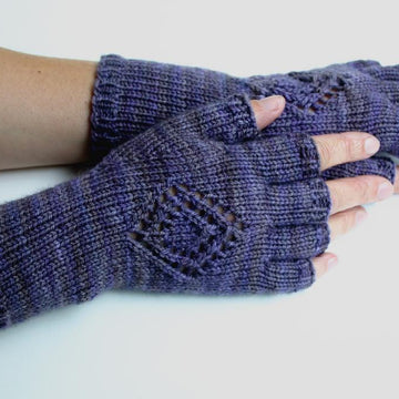 Medallion Gloves