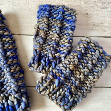 Shadow Rib Super Chunky Cowl Set