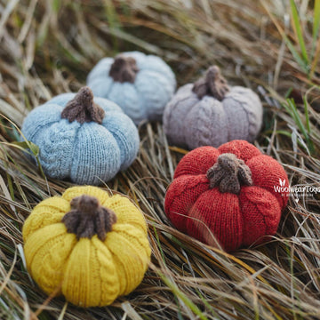 Cozy cable pumpkins. Knitted Pumpkin Pattern.
