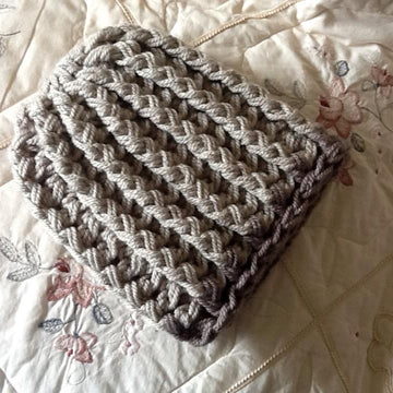 CHUNKY UNISEX CROCHETED HAT