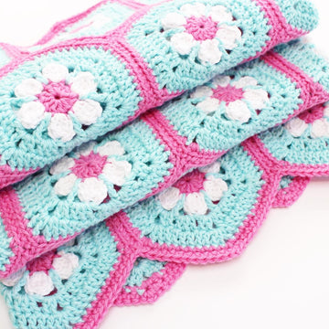 Doris Daisy Hexagon Blanket