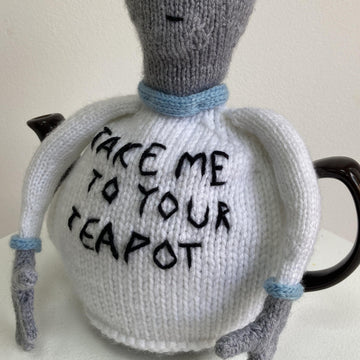 EARL Grey Alien Teacosy
