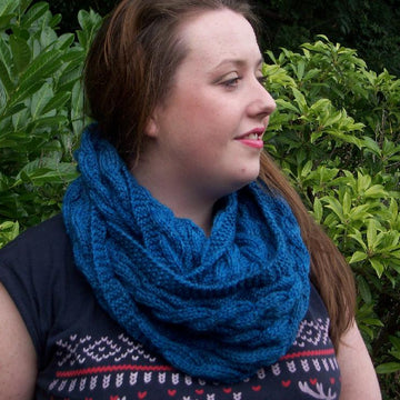 Twisted Cabled Cowl