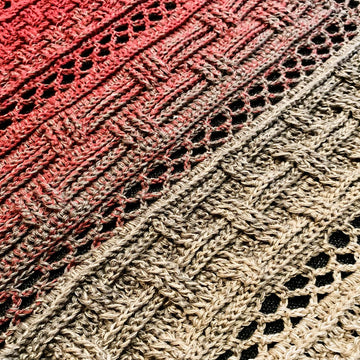 Flat Triangular Scarf "Oineis"