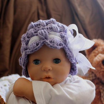 Lacy Hat with Shell Edge Pattern