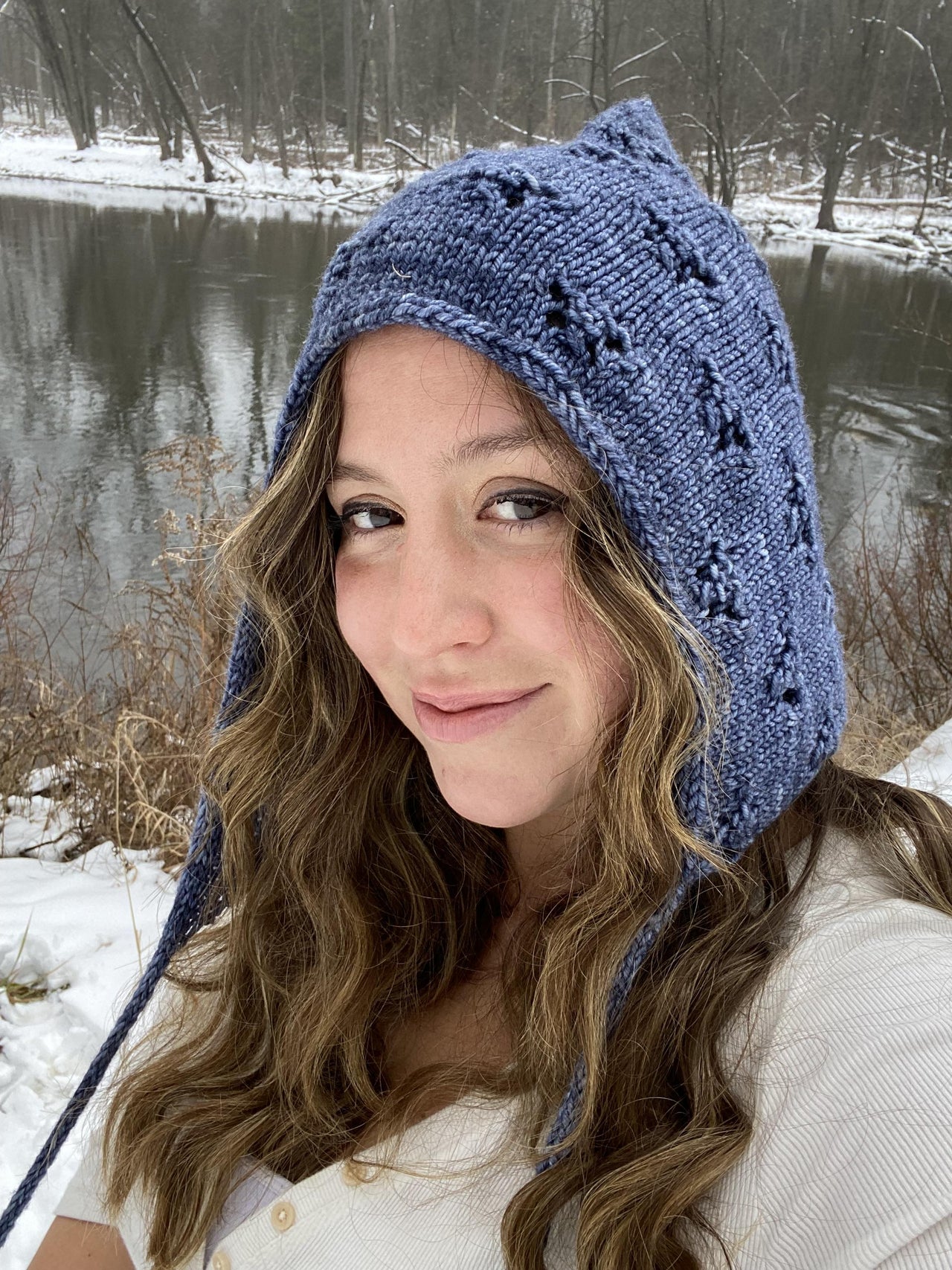 Lacy Knots Bonnet