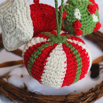 Crochet Pattern - Noel Christmas Baubles