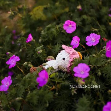 Crochet pattern Klig - The tiny spring flower creature