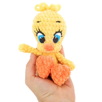 Tweety Canary bird pattern (PDF + 2 videos of how to make the eyes and the hair)
