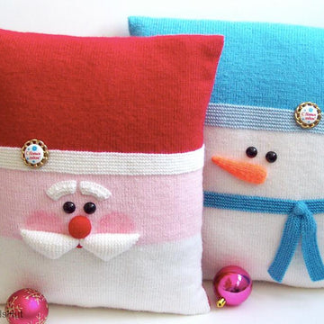 176 Santa and Snowman Pillow cases with pillows