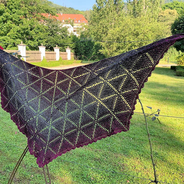 Pentagonal Scarf "Maira"