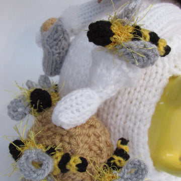 Beekeeper Tea Cosy Knitting Pattern