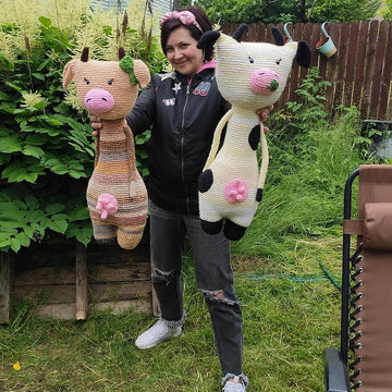 Scrap yarn Cow