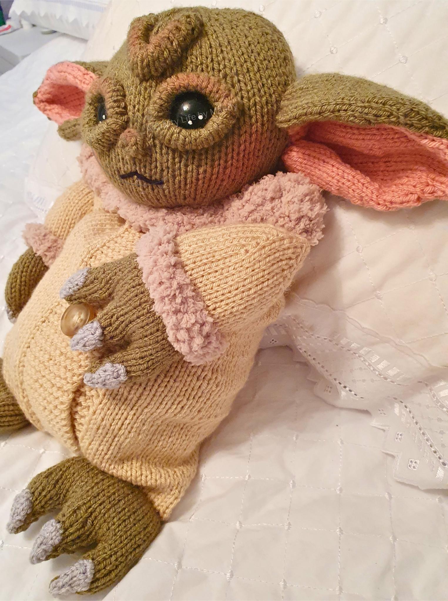 Baby Yo - Green Alien Child Hot Water Bottle/ Pj Case