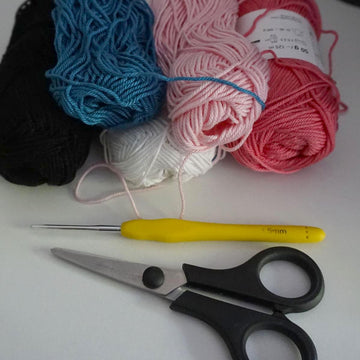 Crochet pattern: piggy cool!