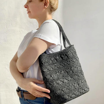 Crochet Raffia Tote Bag Pattern: Leaf Design