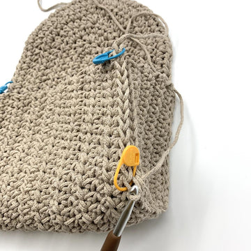 Four season crochet purse