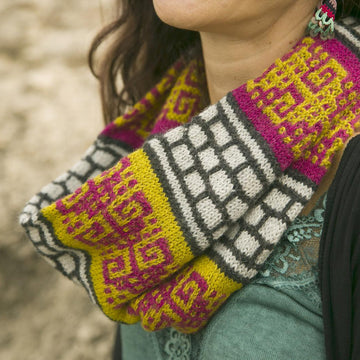 Amaru Cowl fingering