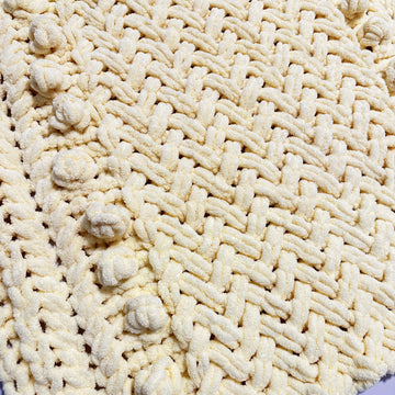 Mini fir tree with cones blanket pattern