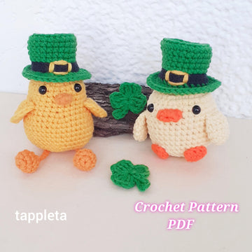 Leprechaun hat mini crochet pattern, St Patricks Day mini top hat with crochet Shamrock applique, tiny hat for amigurimi crochet pattern pdf