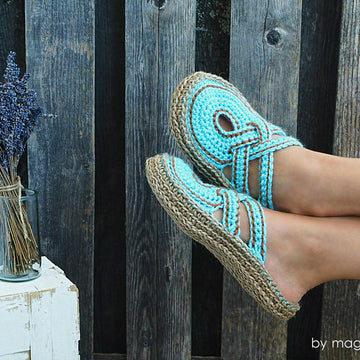Women Cross Strap Clogs