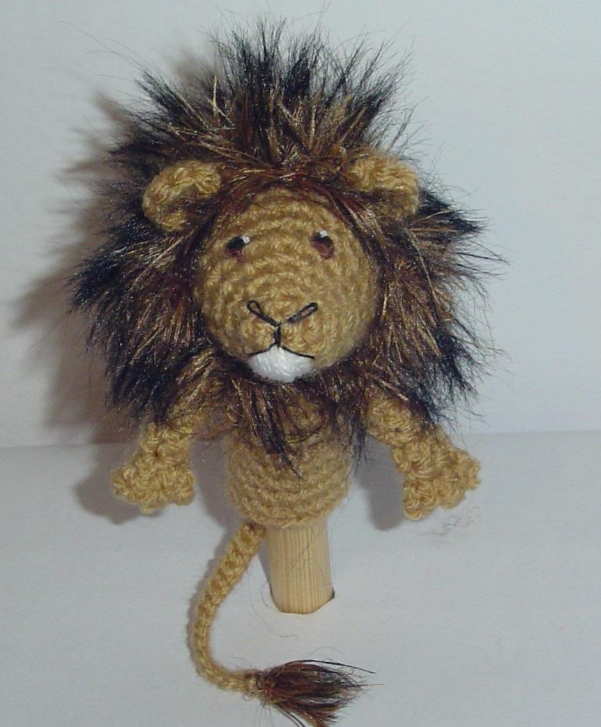 Lion Finger Puppet