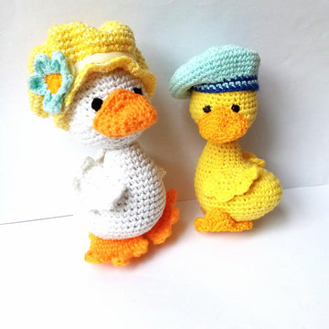 Duckling amigurumi toy