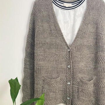 Cardigan EIGHT
